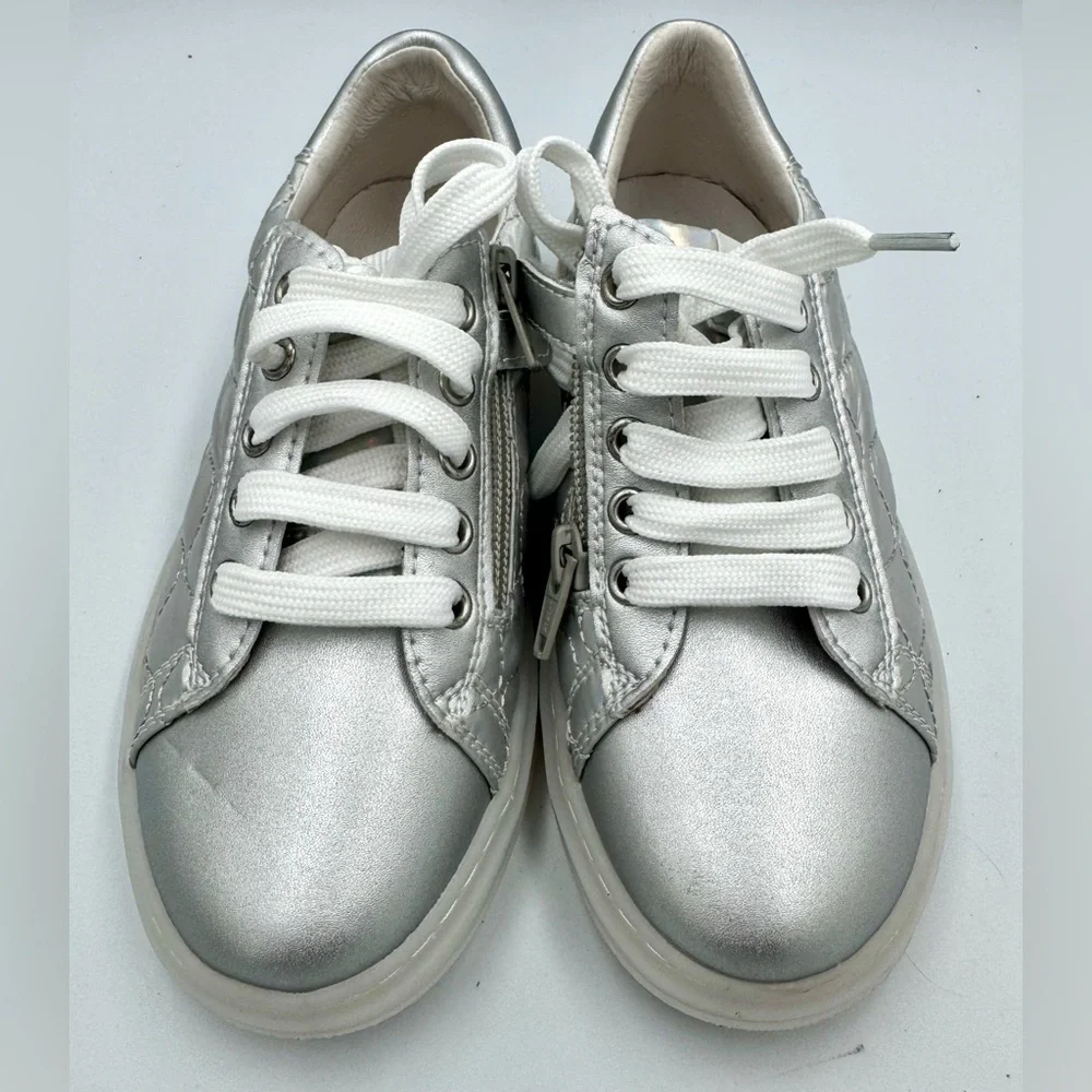 Naturino NWT Sz 11 “Nixom” Silver Quilted Sneakers With Side Zip